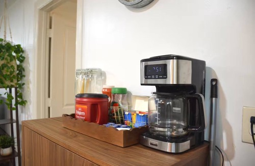 Braeswood Place Apartamento | Stylish Cozy 1BR Near NRG Stadium + Fast WiFi & Free Parking