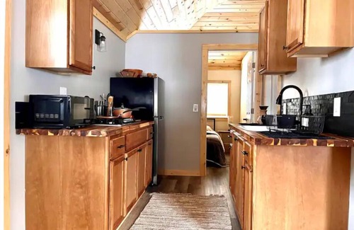 Lake George Cabina | Stylish, Cozy Cabin in Lake George.