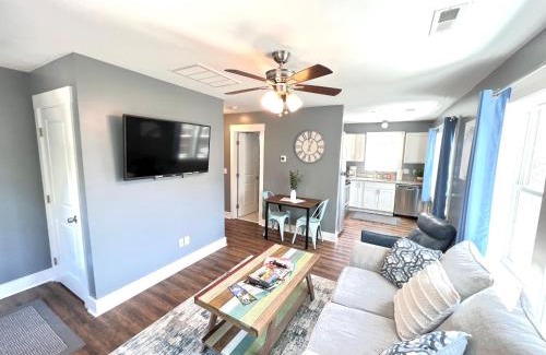 Wilmington Casa | Stylish Cozy Tree House Pet Friendly!