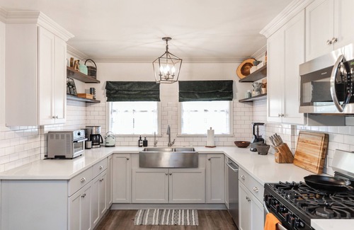 Park Mesa Heights Casa | Stylish Craftsman w/Garden Oasis in Central LA