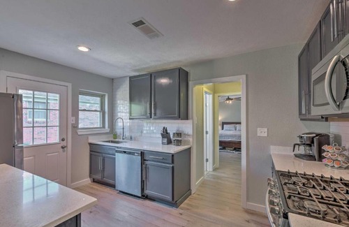 Oak Cliff Casa | Stylish Dallas Getaway Less Than 2 Miles to Bishop Arts!