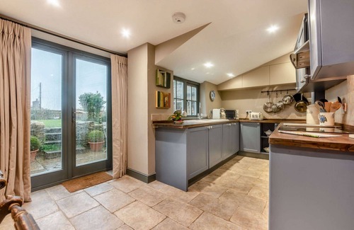 Sherston Cabaña | Stylish dog friendly holiday cottage in the Cotswolds - Lilly Bee Cottage
