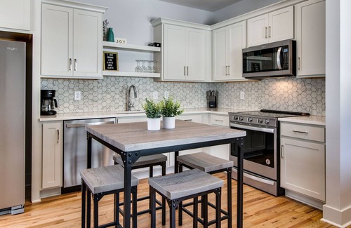 Greenwood Casa | Stylish Townhouse in East Nashville