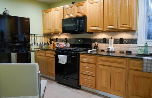 East Texas Casa | Stylish, entire 3-bedroom, 1.5 bath, single house.