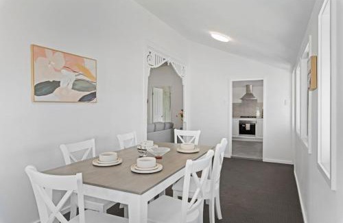 Herston Casa | Stylish Escape with Balcony near RBWH and CBD