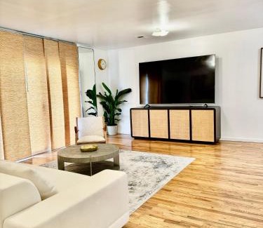 Newark Apartamento | Stylish Evergreen Apartment By Newark Airport