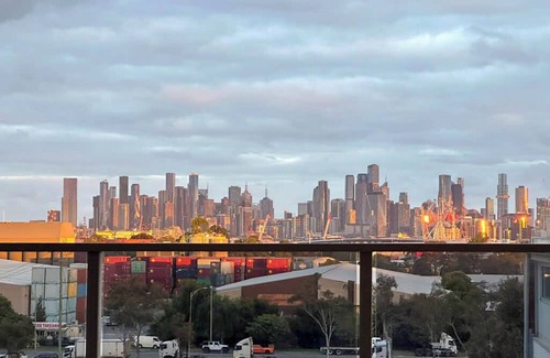 Footscray Apartamento | Stylish Executive Apt Stunning views/city skyline