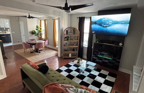 Collingdale Casa | Stylish, Family Friendly Collingdale Home, Near Philly, Fireplace, Parking, WiFi