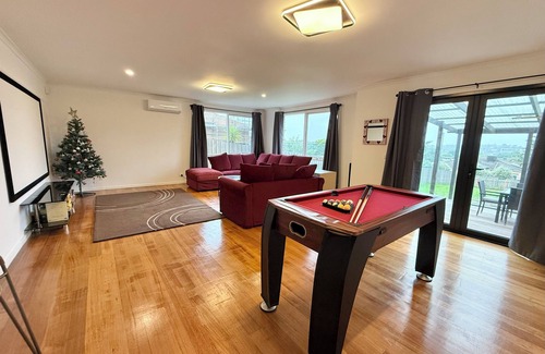 Hawthorn East Casa | Stylish Family Holiday Home close to CBD - Camberwell Market - Chadstone
