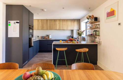 Bristol Casa | Stylish Family Home with Garden