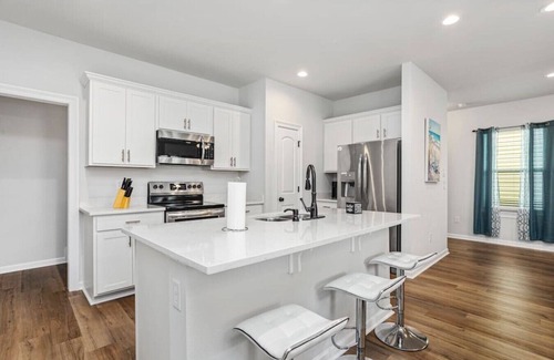 Highlands - Perkins Casa | Stylish Family Townhouse in Baton Rouge (#1004) !!