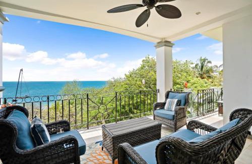 Playa Flamingo Apartamento | Stylish Flamingo Condo with Ocean Views, Renovated Kitchen & Walkable Beach Access