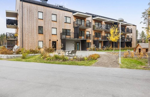Upplands-Bro Municipality Apartamento | Stylish Flat Just 35 Min from Stockholm Central