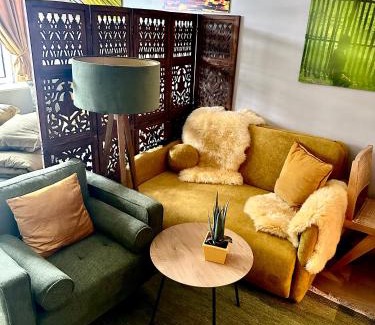Alesund Apartamento | Stylish free parking Studio central with balcony