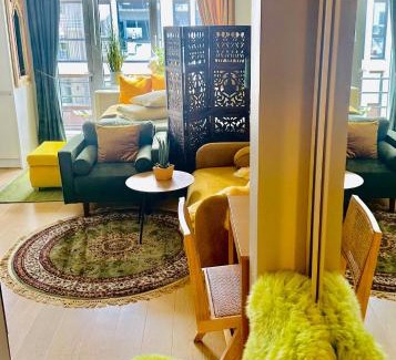 Alesund Apartamento | Stylish free parking Studio central with balcony