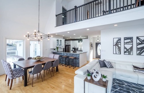 Littleton Casa | Stylish & Fresh Gaston Lakefront Retreat – Water Trampoline, Hot Tub, Family Fun