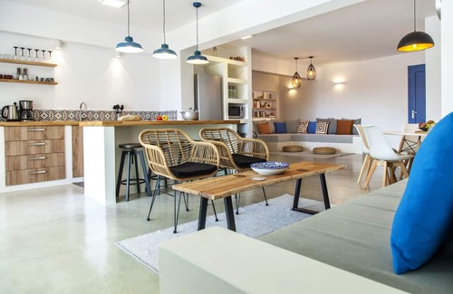 Mikros Gialos Villa | Ofertas para madrugadores: Villa Selini con piscina y a poca distancia de la playa