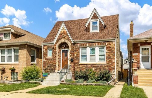 Dunning Apartamento | Stylish Garden-Level 2BR: Close to O'Hare & Downtown