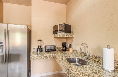 Tulum Apartamento | Stylish getaway with patio, furnished deck, high-speed WiFi & secluded feel