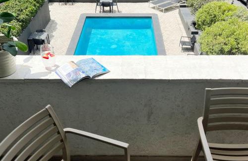 Green Point Apartamento | Stylish Green Point Apartment with Pool Access