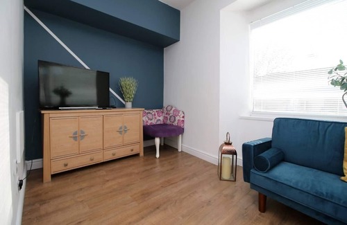 Castle Apartamento | Stylish Group Stay - 4Beds Flat at Swansea Centre