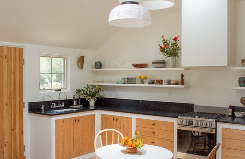 East San Roque Cabaña | Stylish Guesthouse In A Convenient And Beautiful Santa Barbara Neighborhood