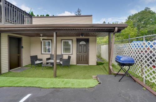 Harveys Lake Apartamento | Stylish Harveys Lake Apt - Steps to the Water!