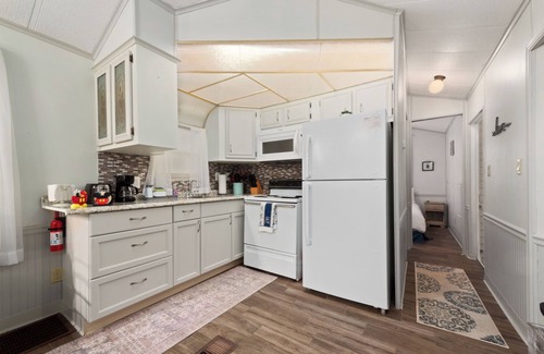 Kissimmee Casa | Stylish home / Cozy / Peaceful /diagonal back Lake