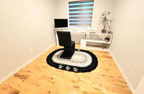 Northwest Edmonton Casa | Stylish home in Oxford neighborhood - long term rental deals - inquire