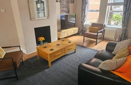 Belfast Casa | Stylish home in trendy area close to city centre, with parking