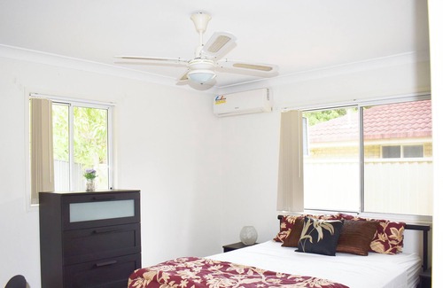Parkwood Casa | Stylish home on holiday , pet friendly