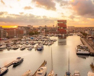 De Kaaien Casa | Stylish Home on the Waterfront Near Antwerp Historic Center