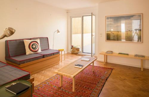 Santa Engracia Apartamento | Stylish Home With Private Patio by LovelyStay