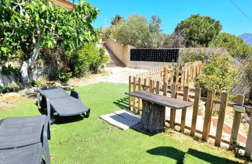 Solanas Apartamento | Stylish home with views 4 min walk to the beach!