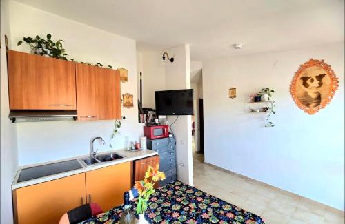 Solanas Apartamento | Stylish home with views 4 min walk to the beach!