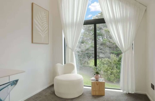 Northcote Casa | Stylish House with Great City Views