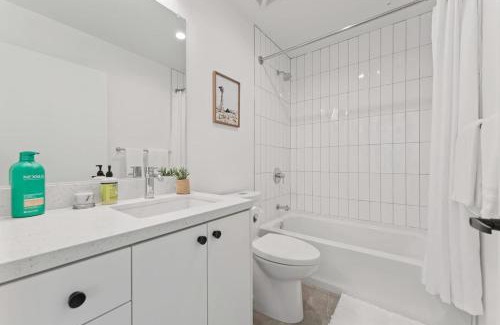 Wilshire Center Apartamento | Stylish LA studio Prime Location