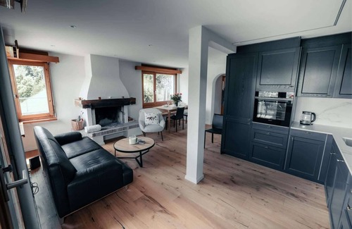 Laax Apartamento | Stylish Lakeview Apartment, Balcony & Free Parking