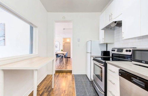Plateau Mont Royal Apartamento | Stylish Le Plateau Apt | Walk to Eat, Shop & Metro