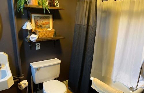 South End Apartamento | Stylish Living at Inglis Heritage, Unit C