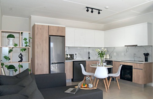 Cape Town Apartamento | Stylish living in the heart of the wine-lands.