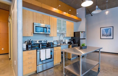 The Gulch Apartamento | Stylish Loft 0.7 Miles From Downtown!