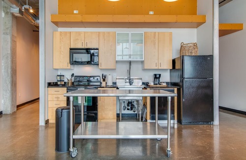 The Gulch Apartamento | Stylish Loft 0.7 Miles From Downtown!