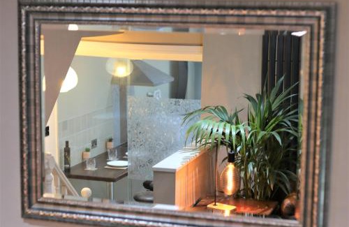 Splott Apartamento | Stylish Loft Apartment by Property Promise