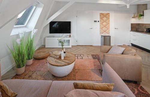 Centrum Apartamento | Stylish-loft Near City Center And Park