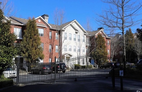 Sandy Springs Condominio | Loft de lujo SUPER BOWL: 2 habitaciones x 2 baños en suites
