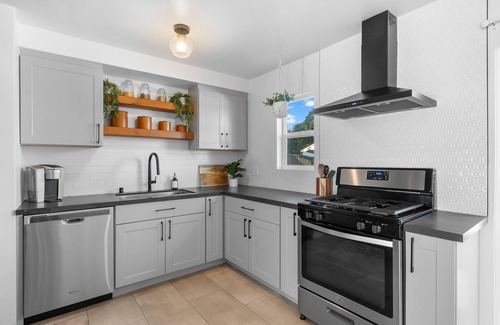 Rolando Village Casa | Stylish Mid-Century Modern Home - Canyon Views & Fenced Yard