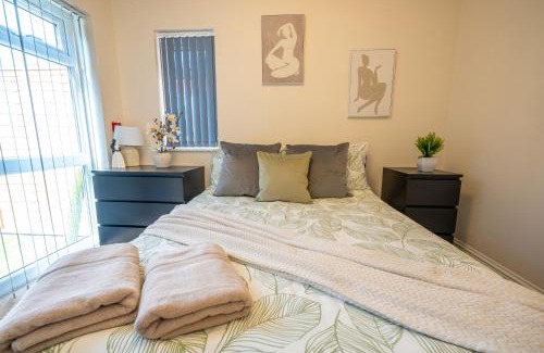 Eastbourne Apartamento | Stylish, Modern 2 Bedroom Apartment with Garden Close to Town, Hospital, Long booking Welcome