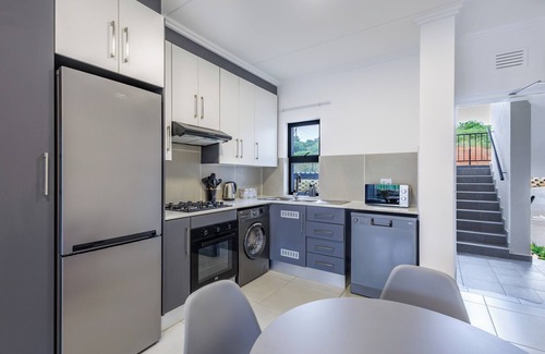 Ballito Apartamento | Stylish Modern 3Bed Apt | Pool | Gym | Clubhouse