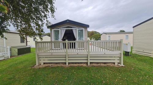 New Forest District Complejo | STYLISH MODERN CONTEMPORARY PET FREE HOLIDAY HOME ON AWARD WINNING SHOREFIELD COUNTRY PARK Edge New Forest ENTERTAINMENT AND LEISURE PASSES INCLUDED